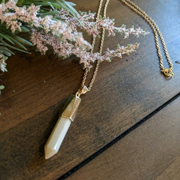Jewelry - Natural Stone Hexagon Gold Tone Pendant Necklace